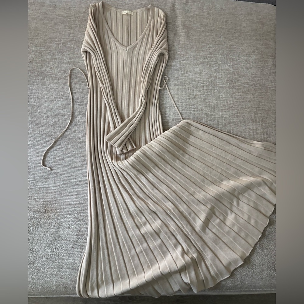 ILLA ILLA Cream Long Sleeve Ribbed Maternity Dress